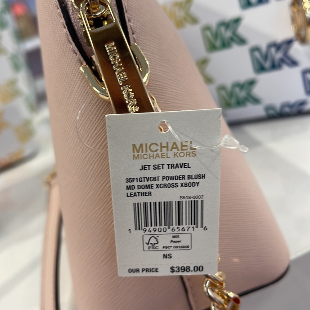 MICHAEL KORS
Jet Set Travel Medium Dome Crossbody Bag
Powder Blush 
NWT - Picture 6 of 16